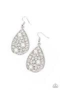 Bauble Burst (1220)